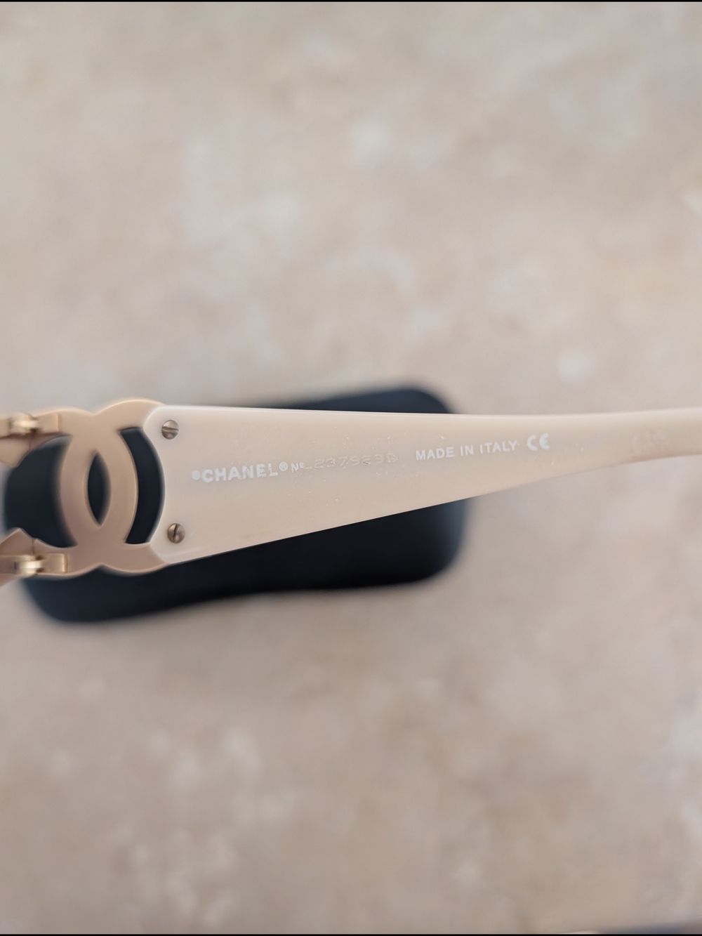 Chanel Rare Vintage CC Sunglasses 4023 - Picture 5 of 7